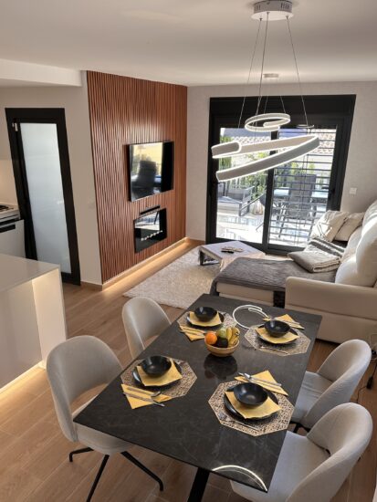 Nowoczesny dom 3 sypialnie, ogród, tarasy i wspólny basen | Busot