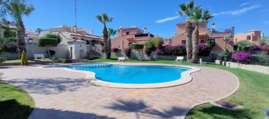 Wyjątkowy bungalow w La Cañada – San Miguel de Salinas