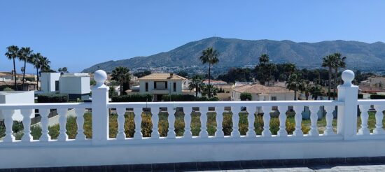 Wyjątkowa willa z 9 sypialniami, 3 apartamentami gościnnymi i basenem – Costa Blanca